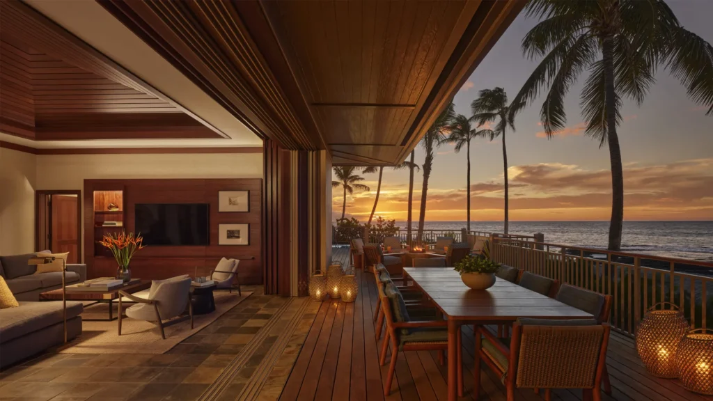 eye level view of the ocean during sunset at the four seasons resort in hualalai